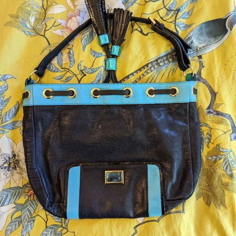 𝅺meredith Wendel powder blue and black pebbled leather bag euc